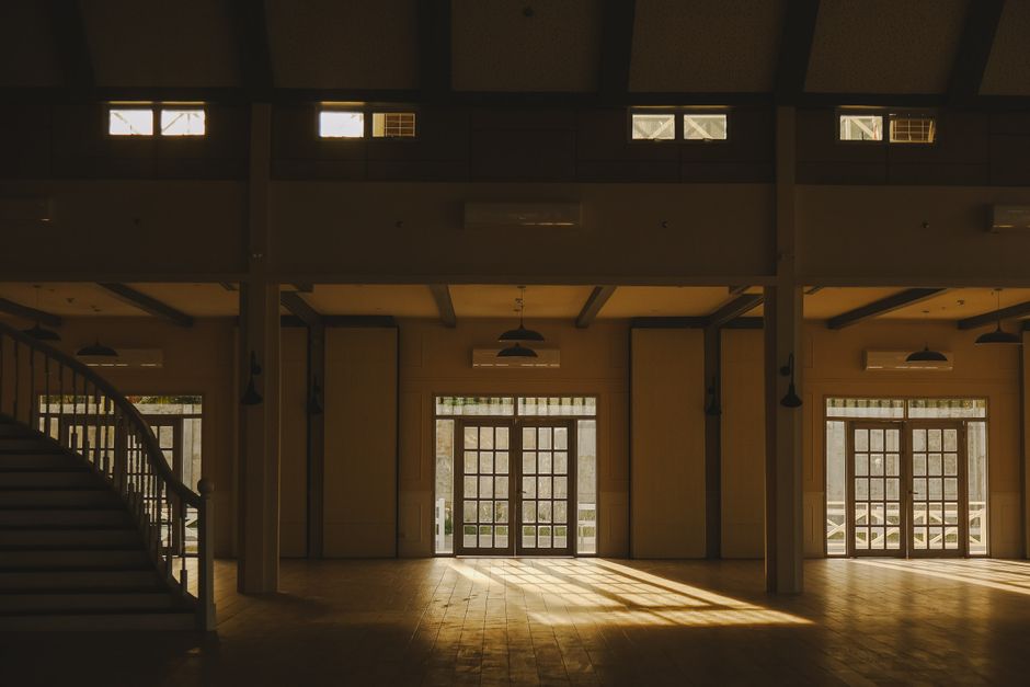 Inside the Rentals Hiding Elizabeth Holmes in ‘You Can See Everything’