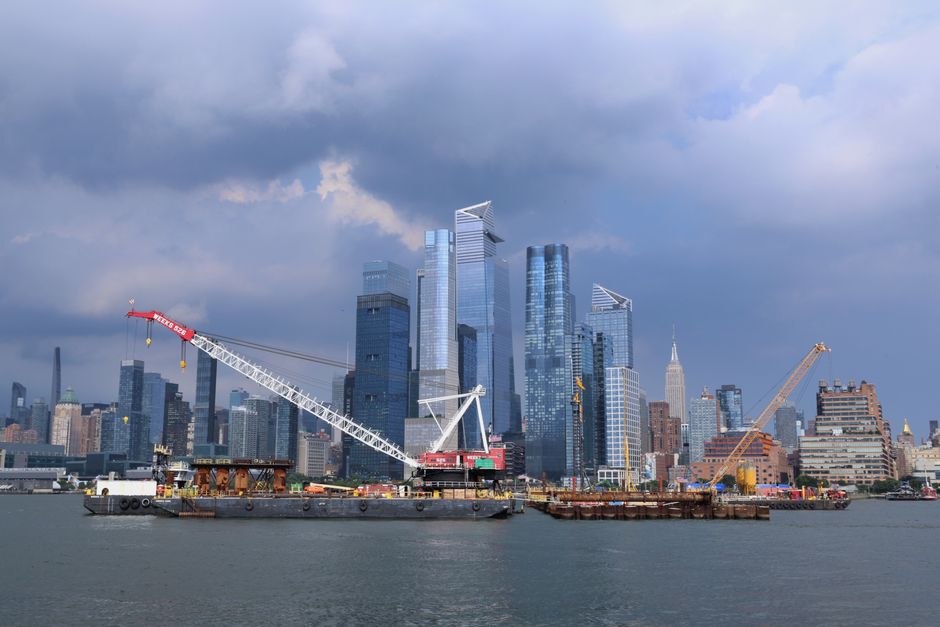 NYC Real Estate Mixed as Big Deals Land, Sales Dip 27%